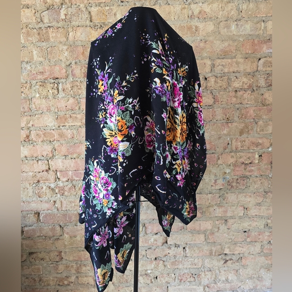 💐 Anthropologie Black Floral Scarf - Picture 7 of 11